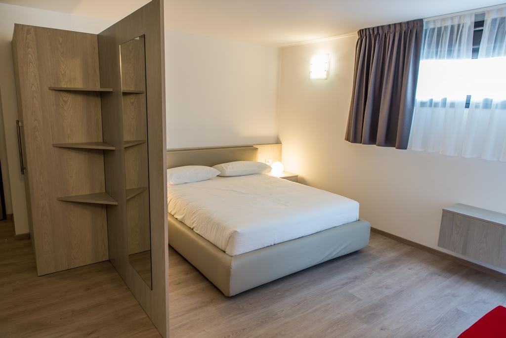 Apartament Residenza Luigina Varenna Pokój zdjęcie